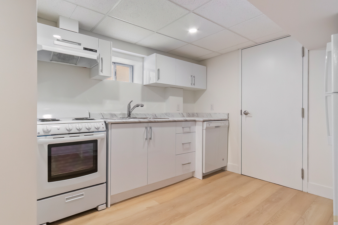 open kitchen with appliances