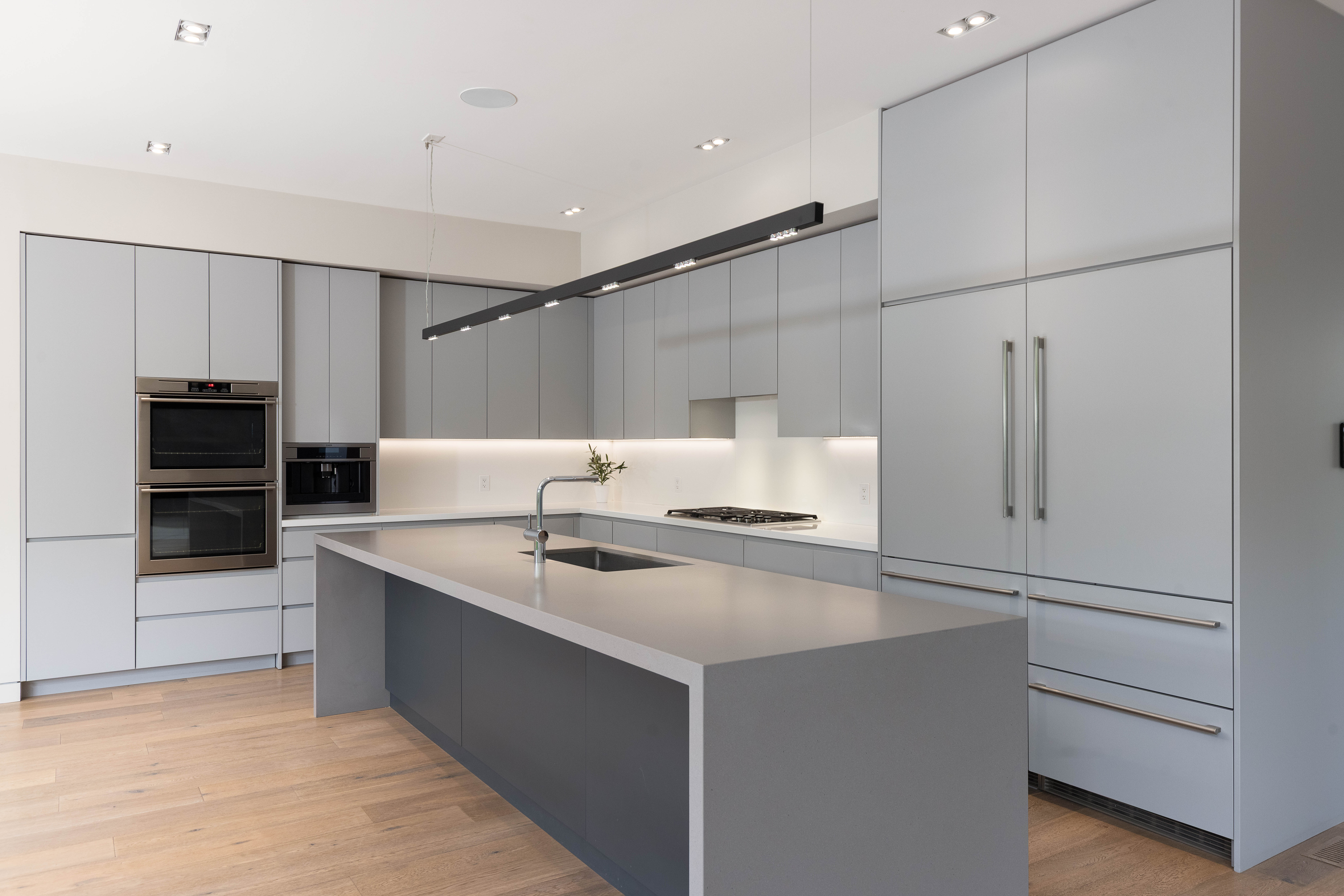 double firdge/freezer and stacked stoves