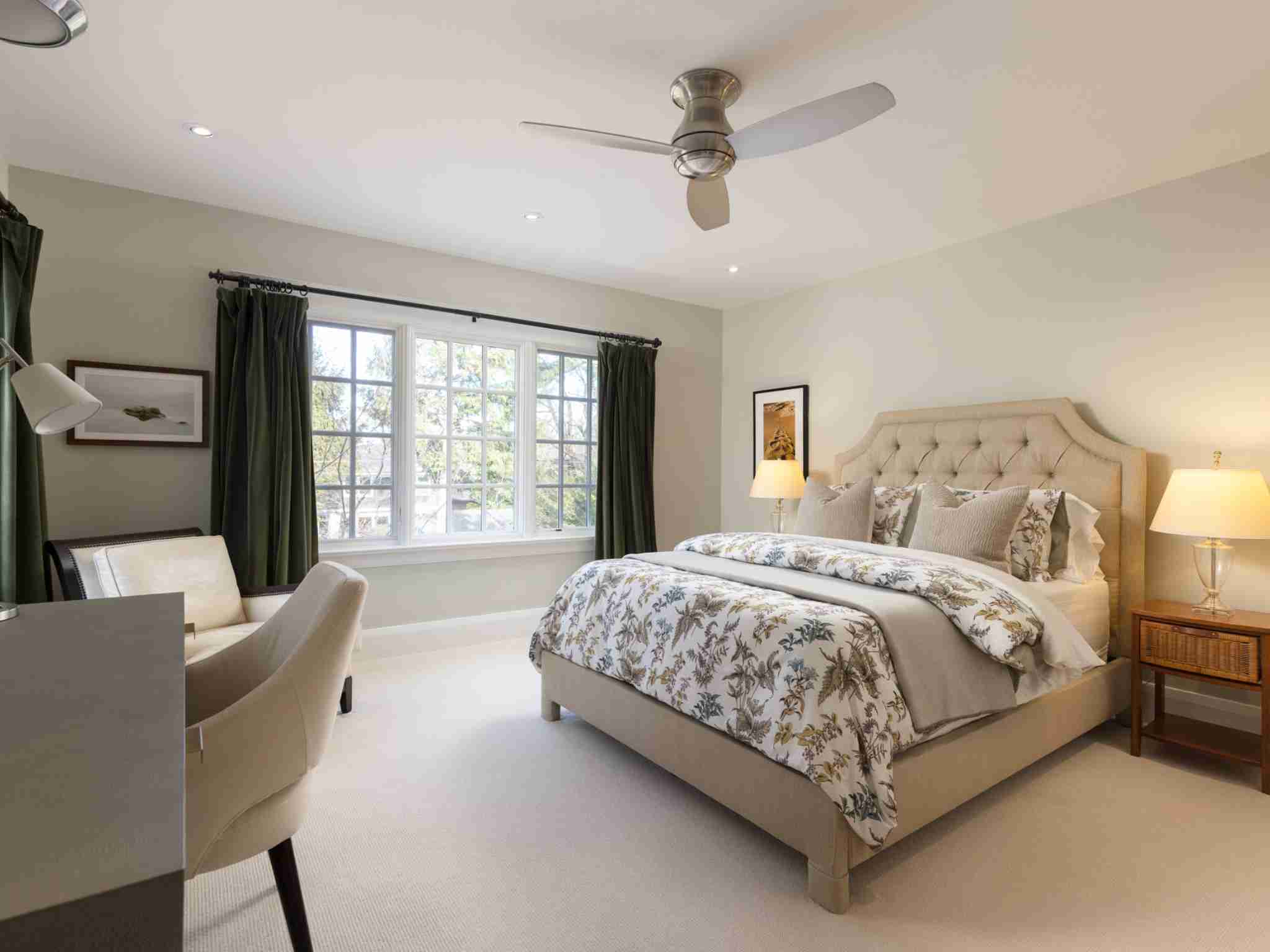 Second large bedroom with queen size bed and ceiling fan
