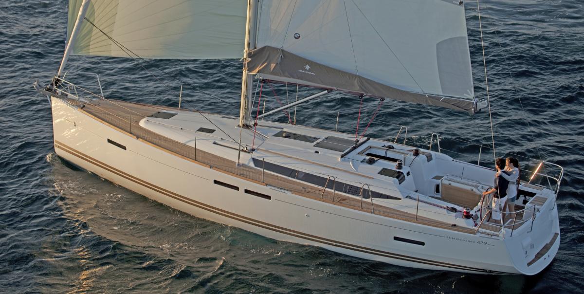 Jeanneau439-A_0