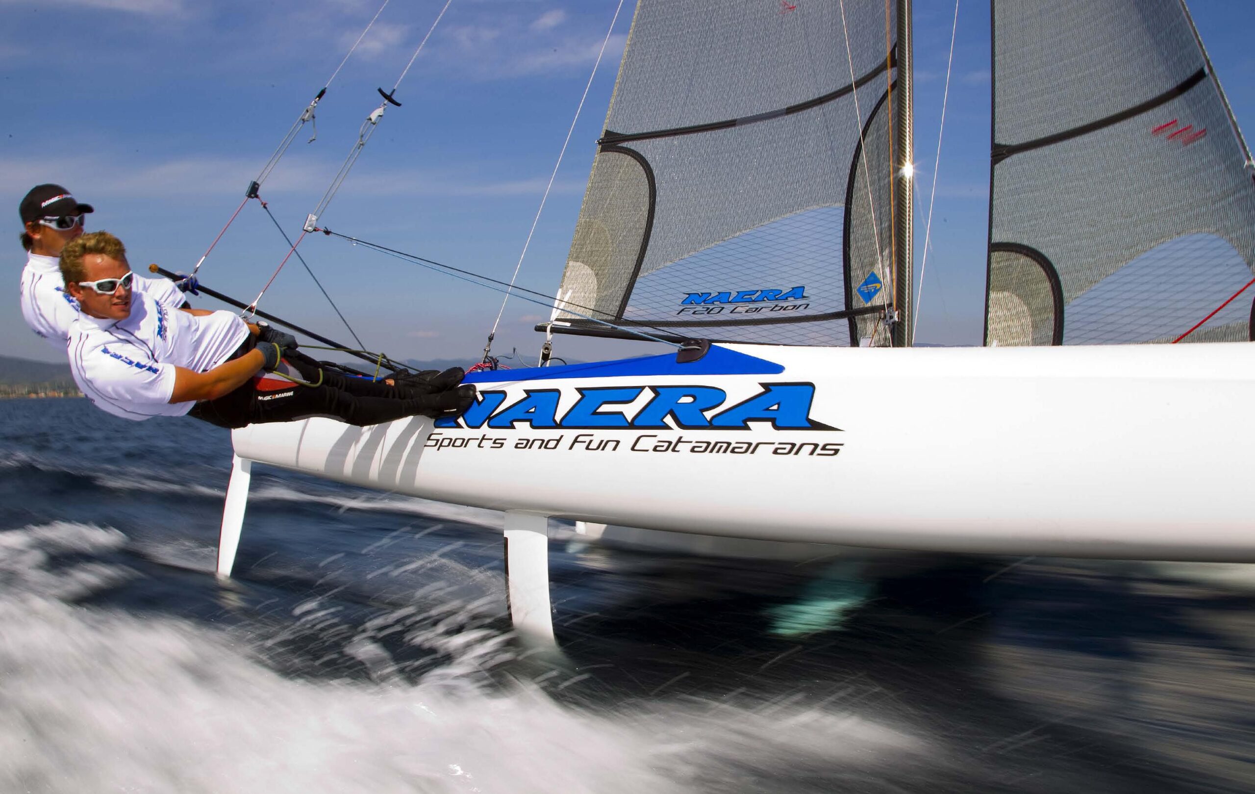 NF20-sailing2_0