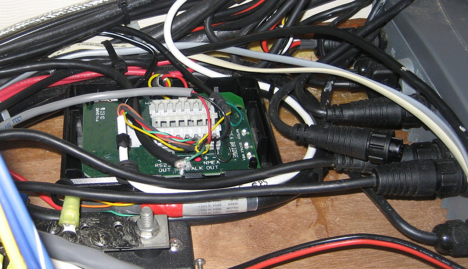 Colored-Wires