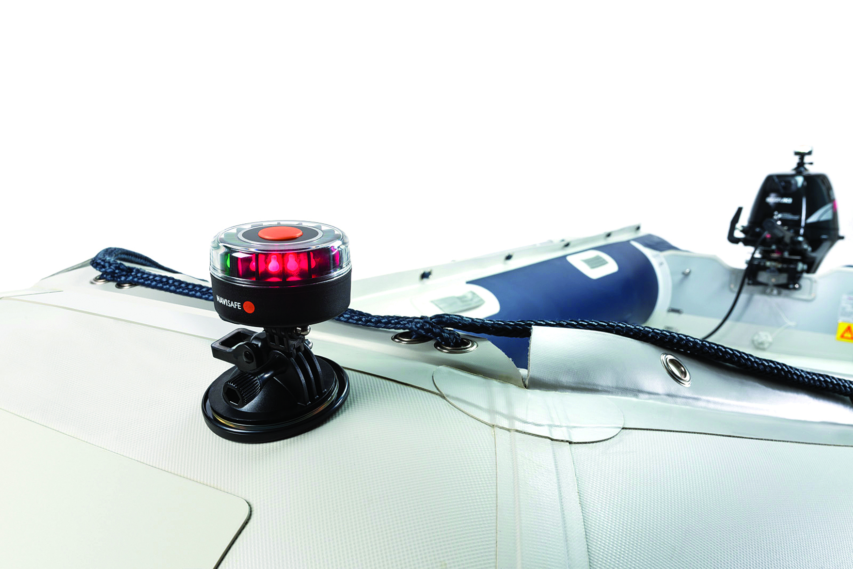 341_mounted_on_inflatable_boat_with_landing_pad