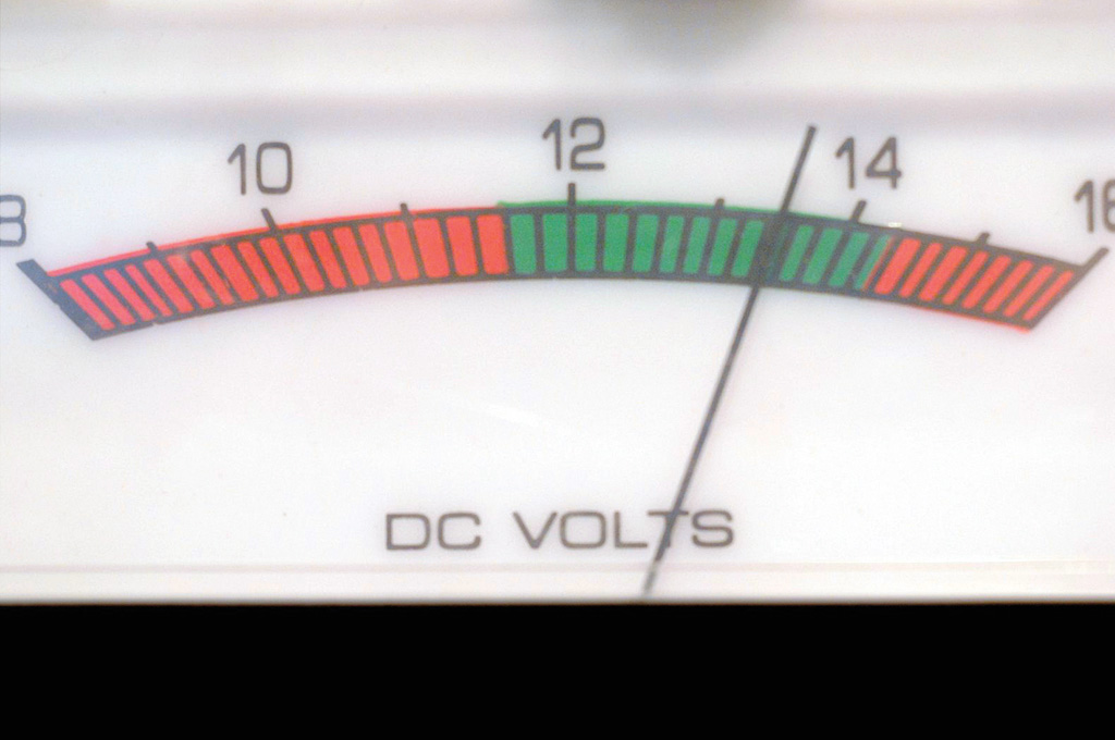 voltmeter voltmeter