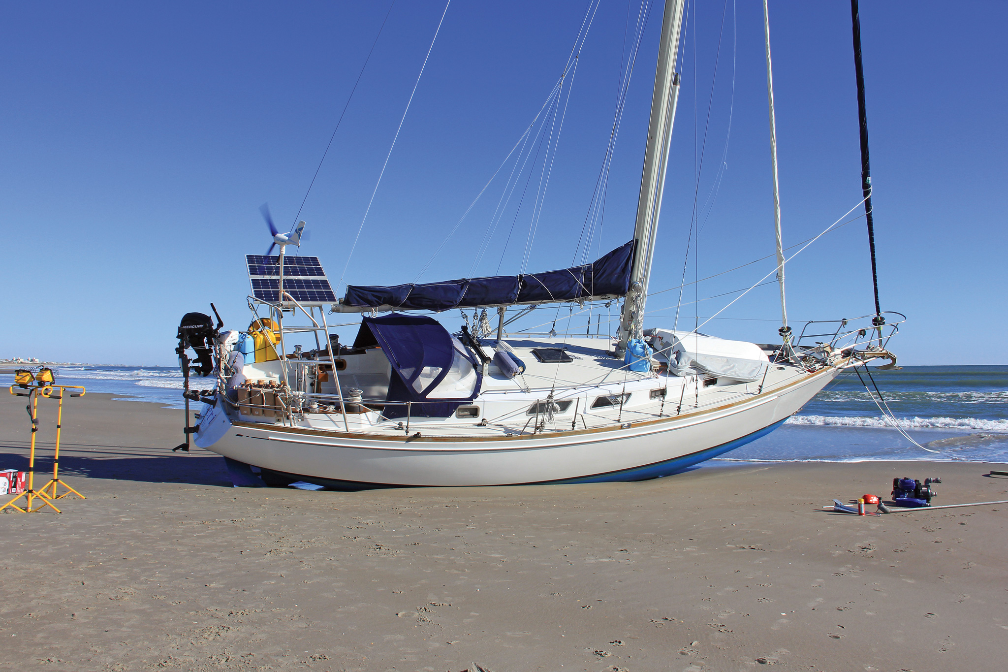 Averi-aground-uncropped