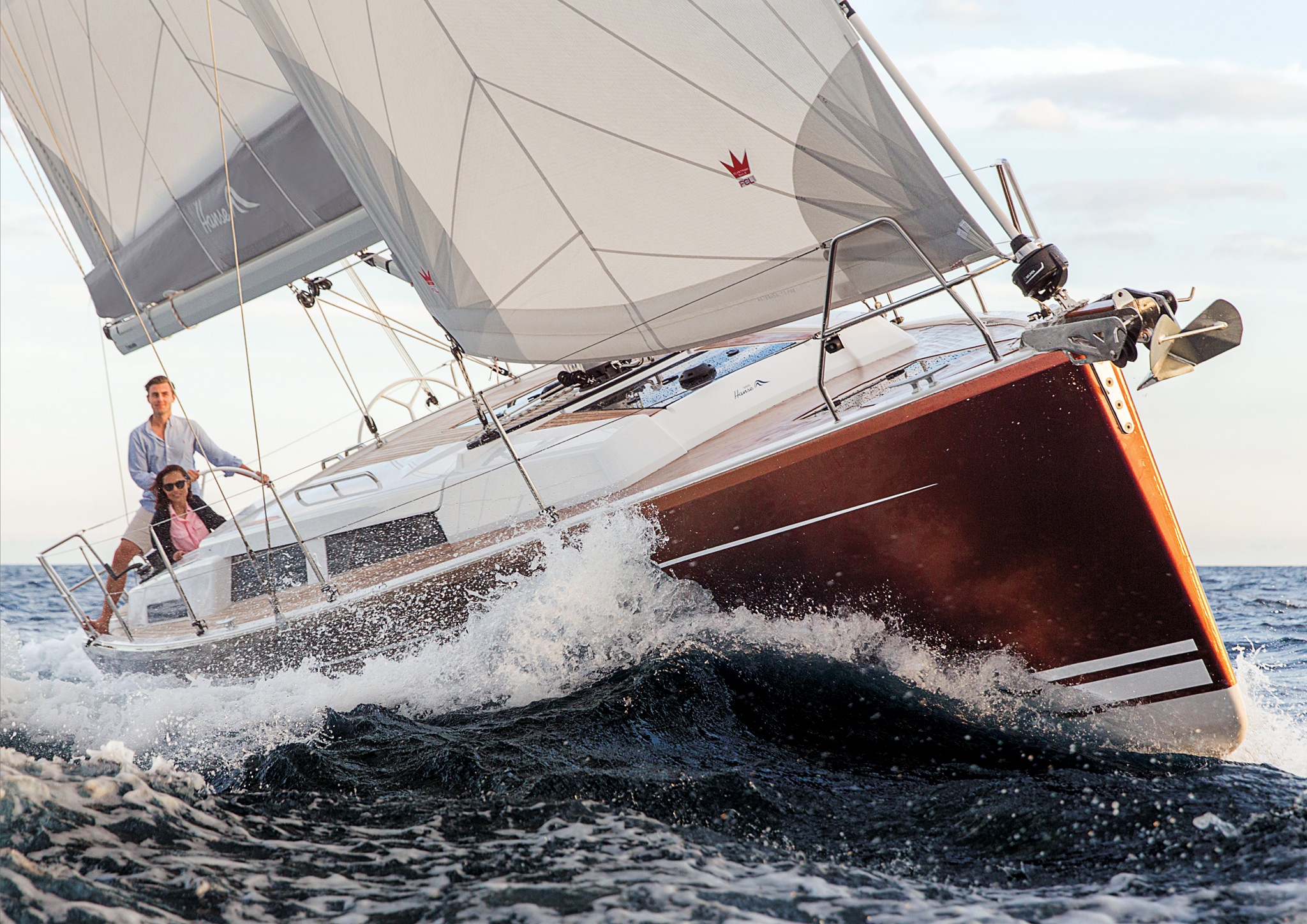 01-Lead-Hanse_388_Exterior_sege