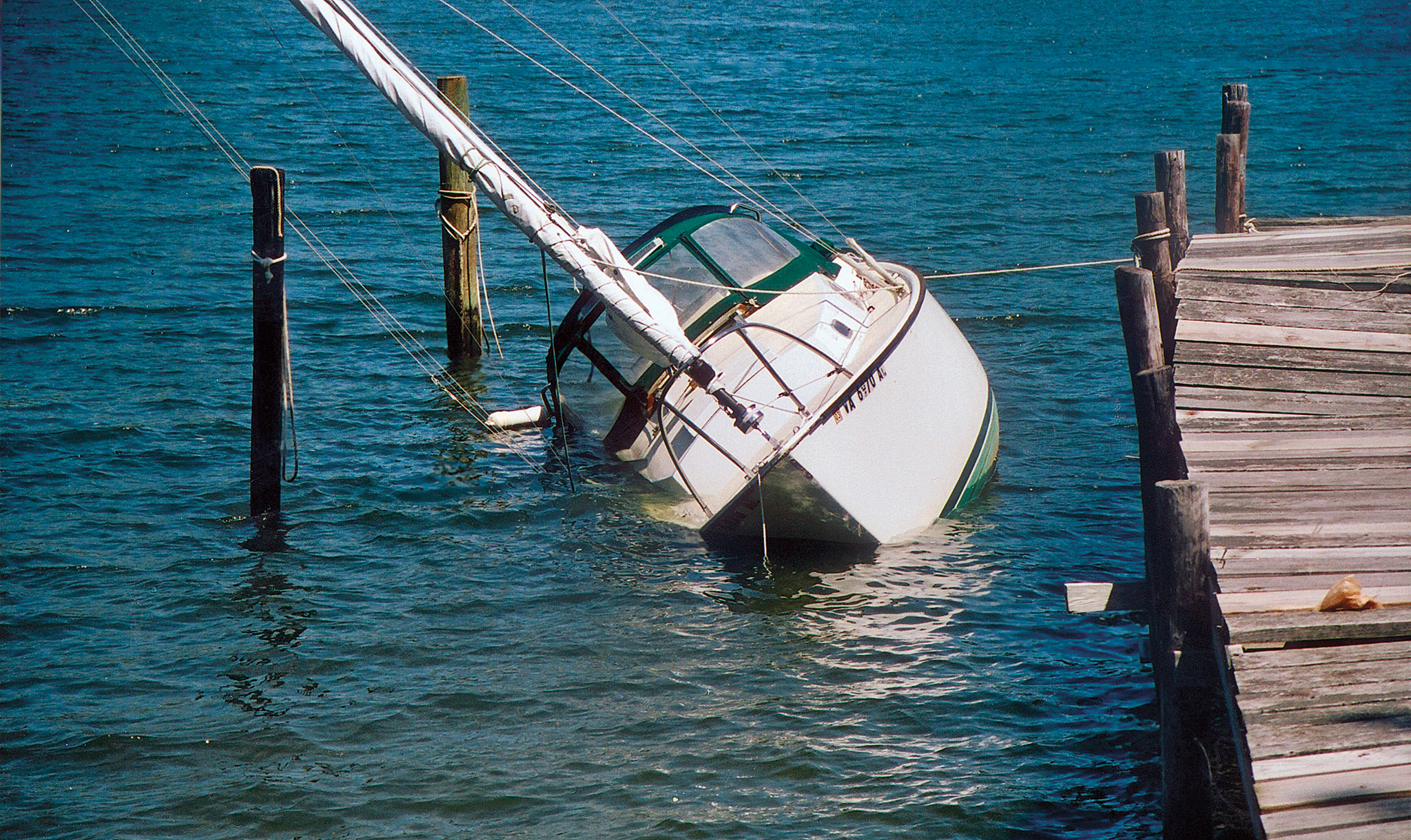 01-LEAD-hose-leak-CREDIT-BoatUS 01-LEAD-hose-leak-CREDIT-BoatUS
