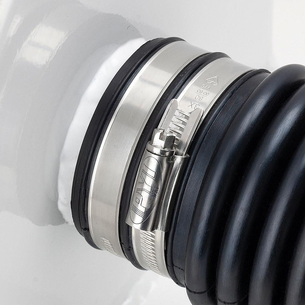 pyi-hose-clamp-boat