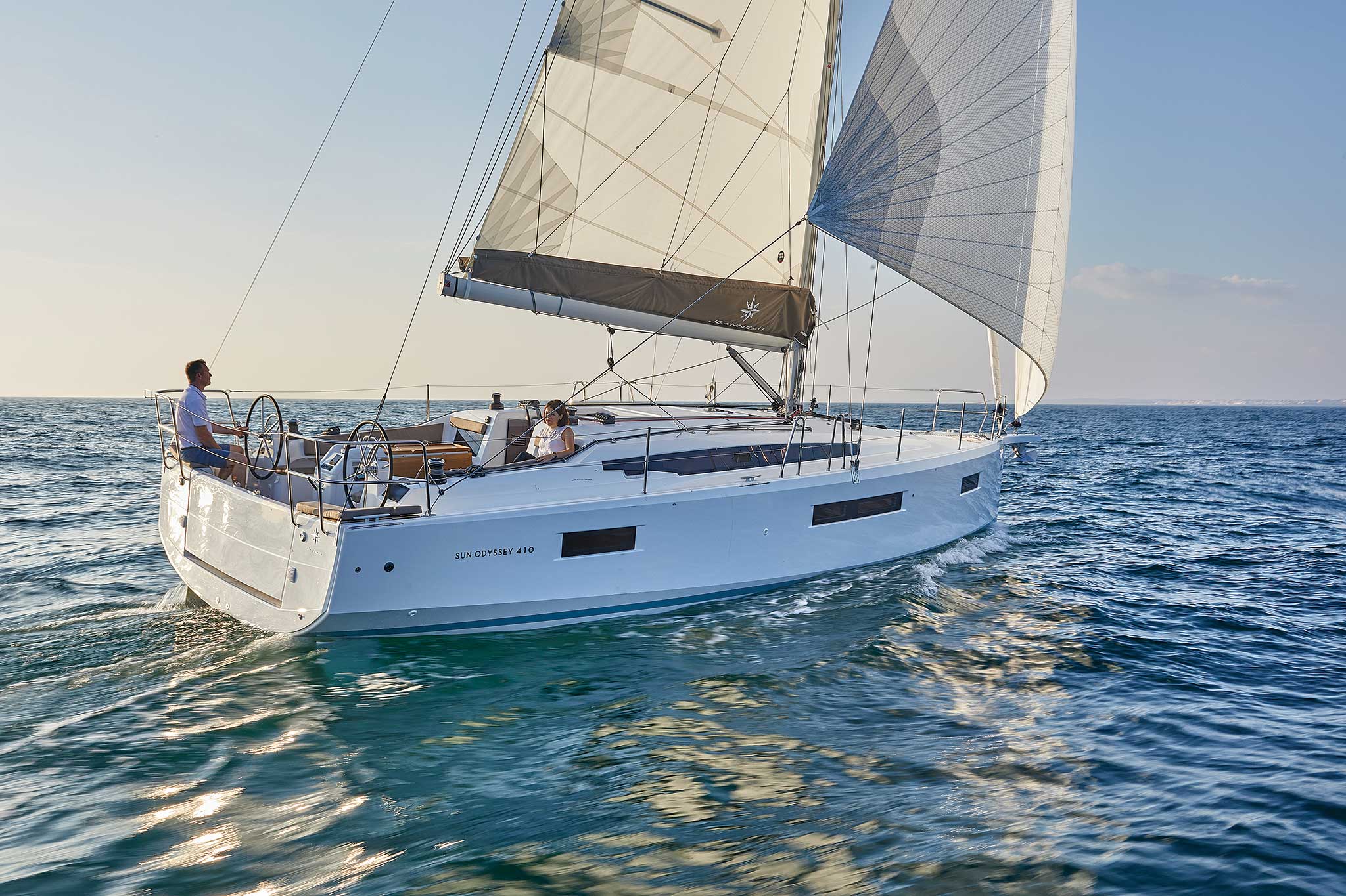 Sun-Odyssey-410-Aft-quarter