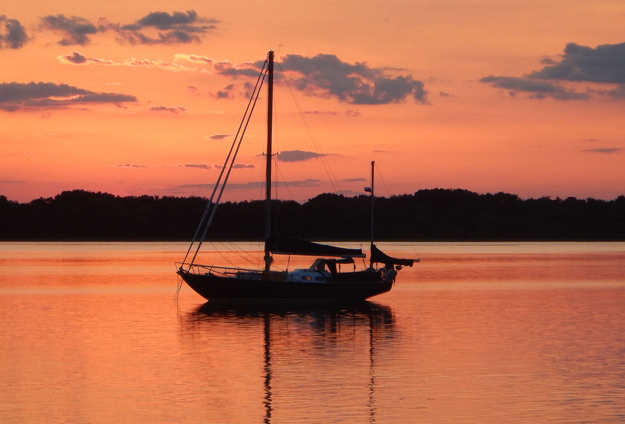 02-Scout-at-anchor-Cumberland-Island,-GA