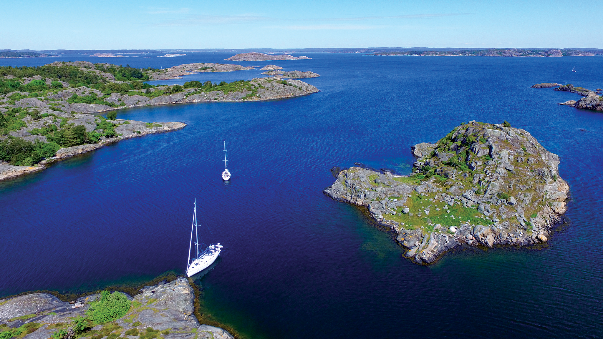 05-Sailboats-moored-in-sheltered-waters-off-of-Kärrsön