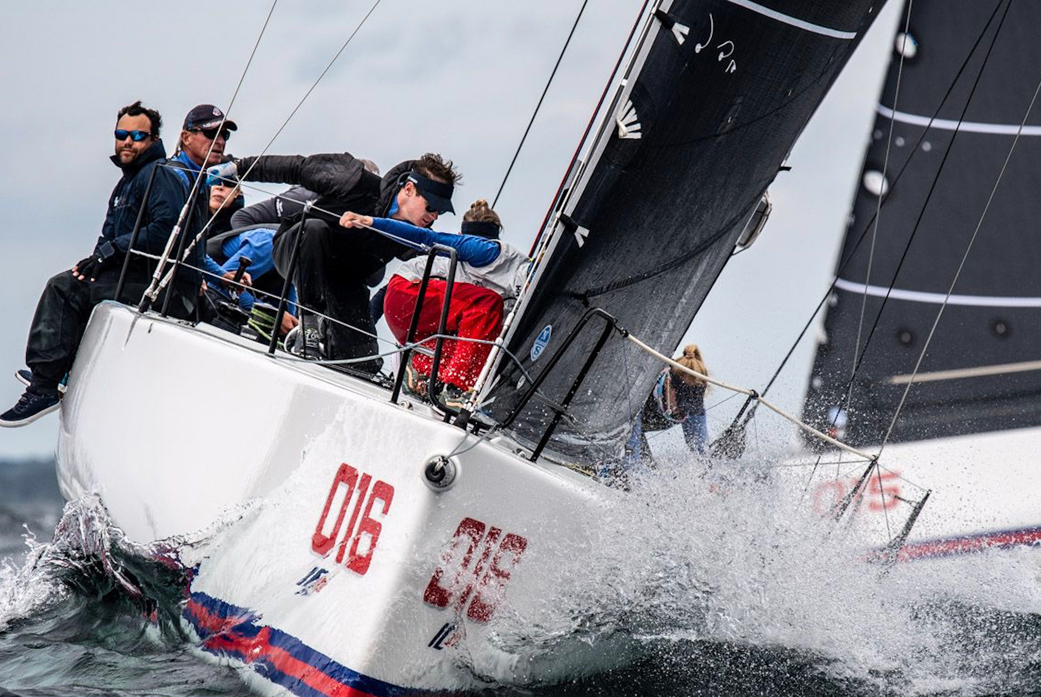 IC37racingonSunday-Photo-by-Paul-Todd