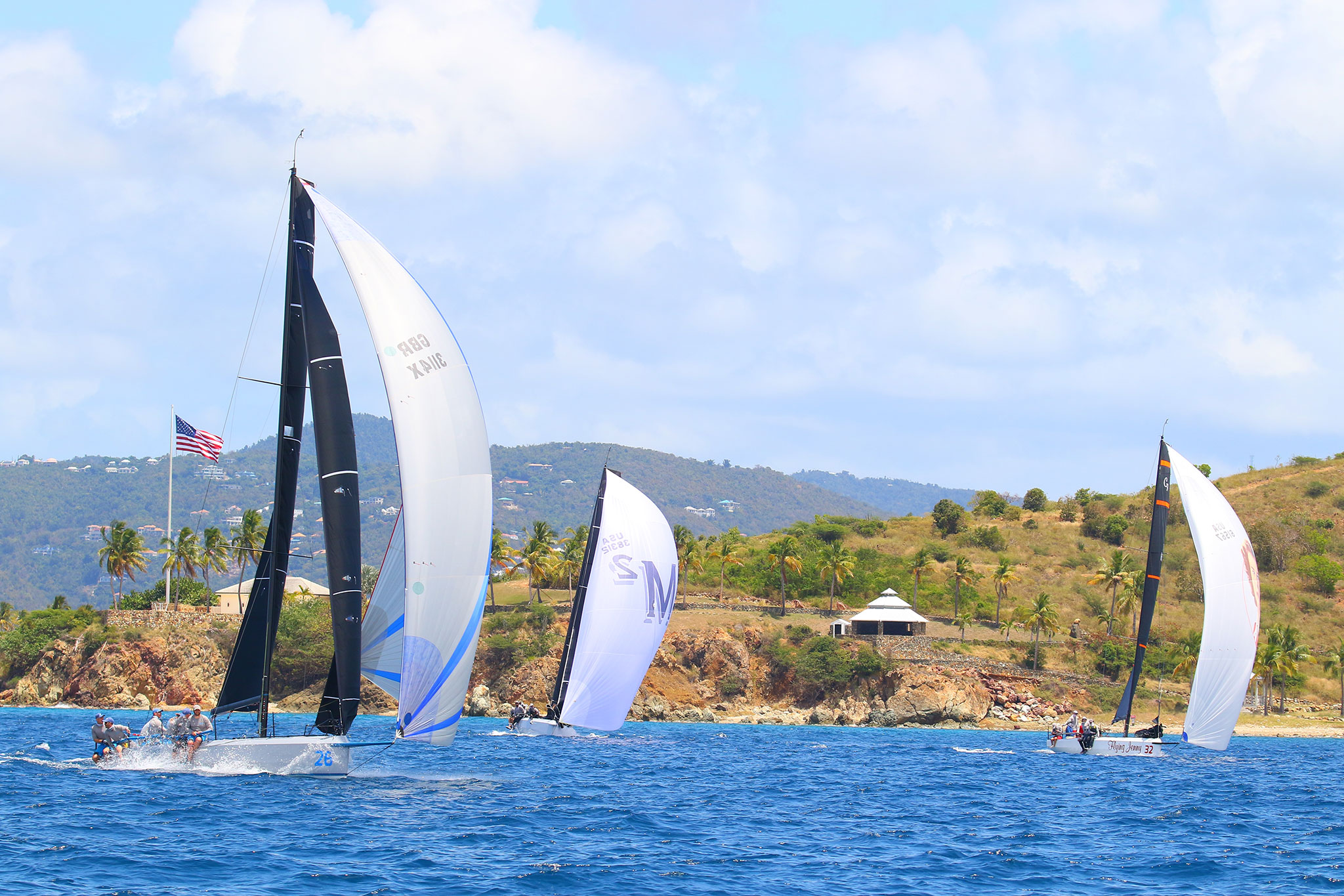 CloseracingbetweenIslandCape31 CloseracingbetweenIslandCape31