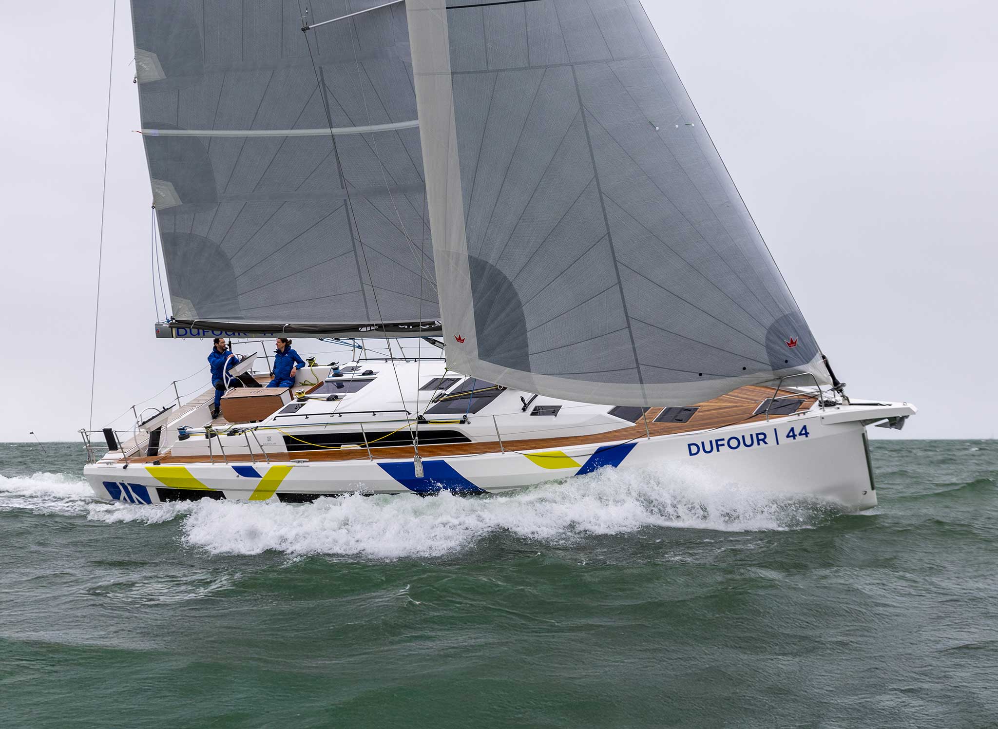 Boat Review-Dufour 4420251002_134