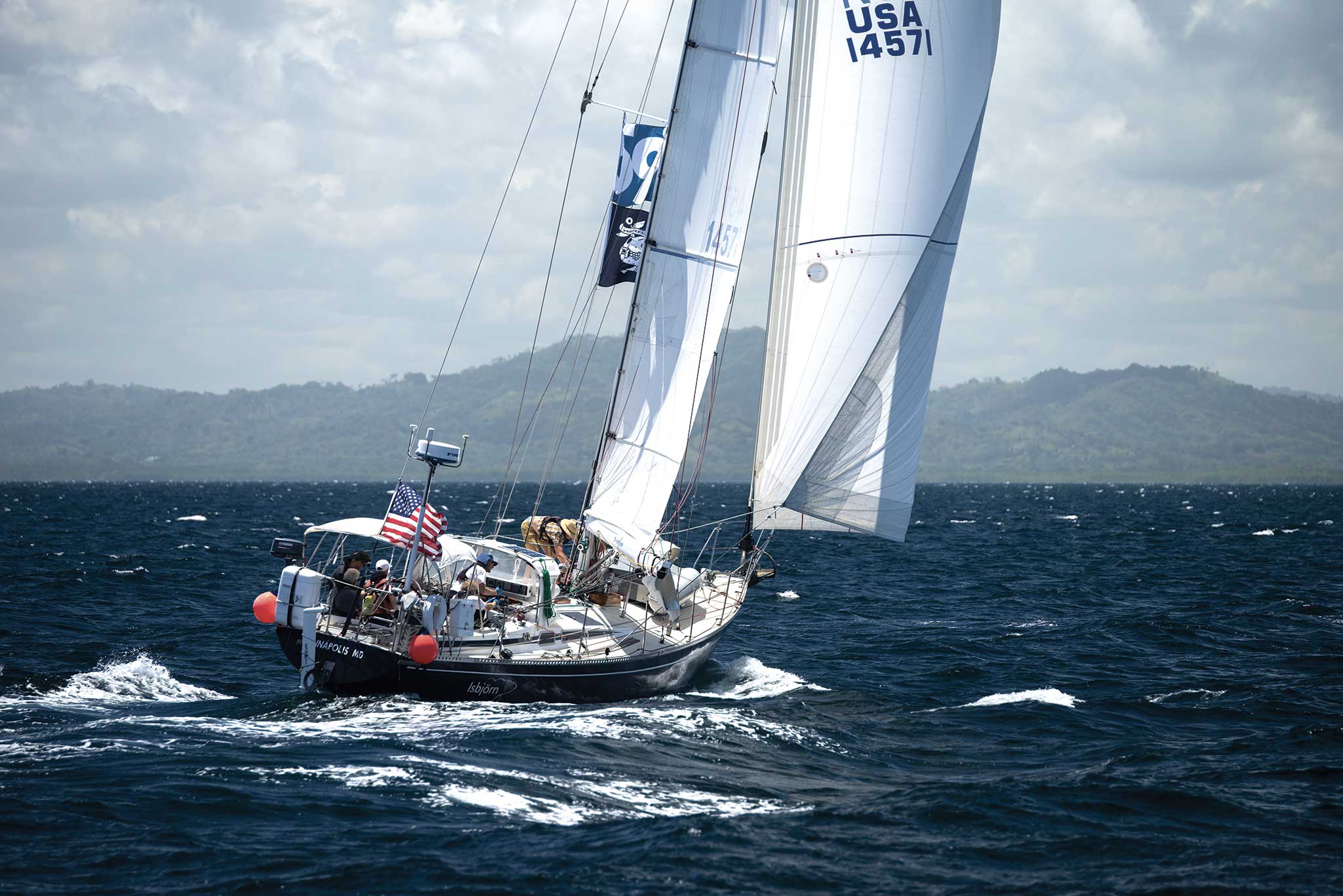 Most—but not all— people rise to the
occasion on passage. Photo courtesy of 59 North