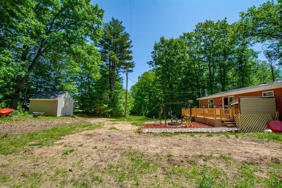 11955 19 Mile Road Cedar Springs, Michigan by Kevin Yoder