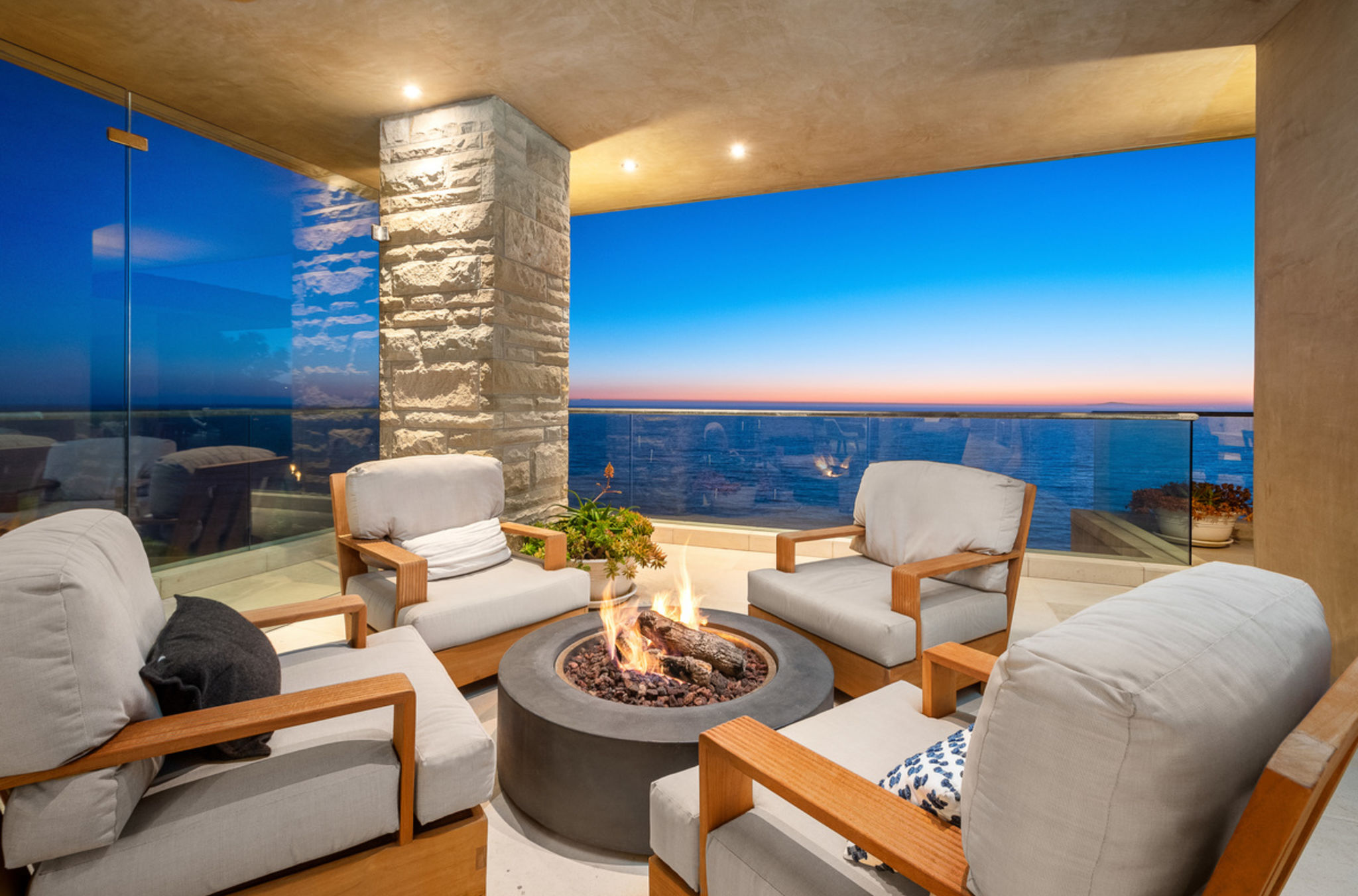 2675 Riviera Dr Laguna Beach, California