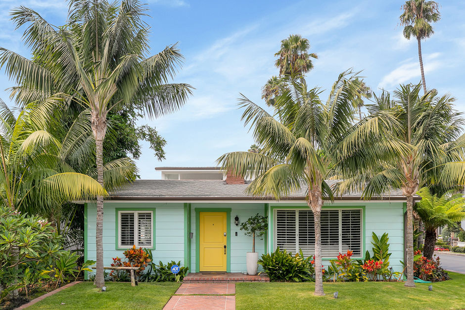 2871 Bayshore Dr Newport Beach, California