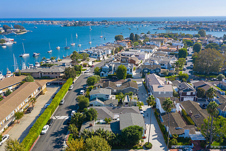 2871 Bayshore Dr Newport Beach, California