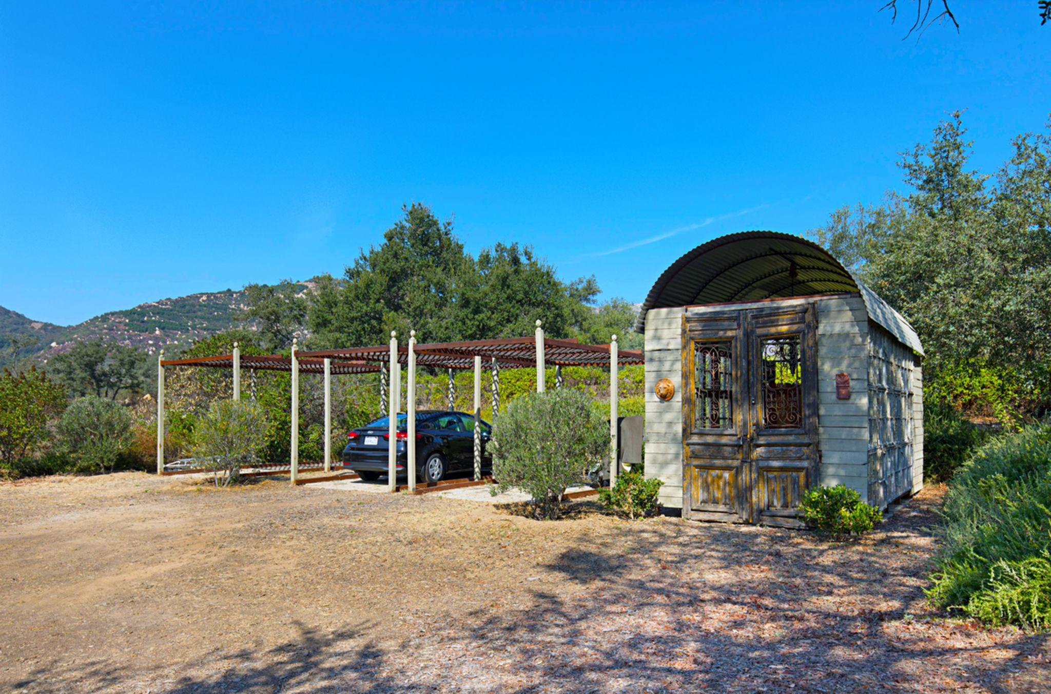 De Luz Temecula, California by Edward Beaudet