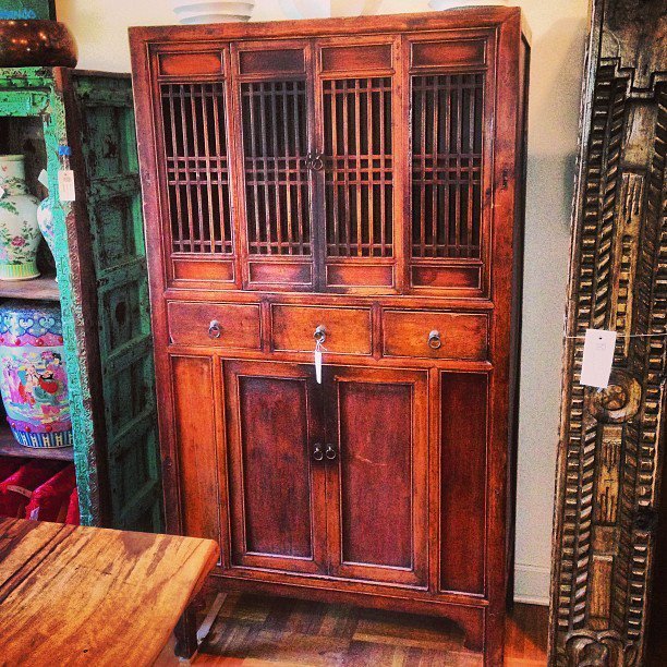 Section_image_chinese_cabinet_