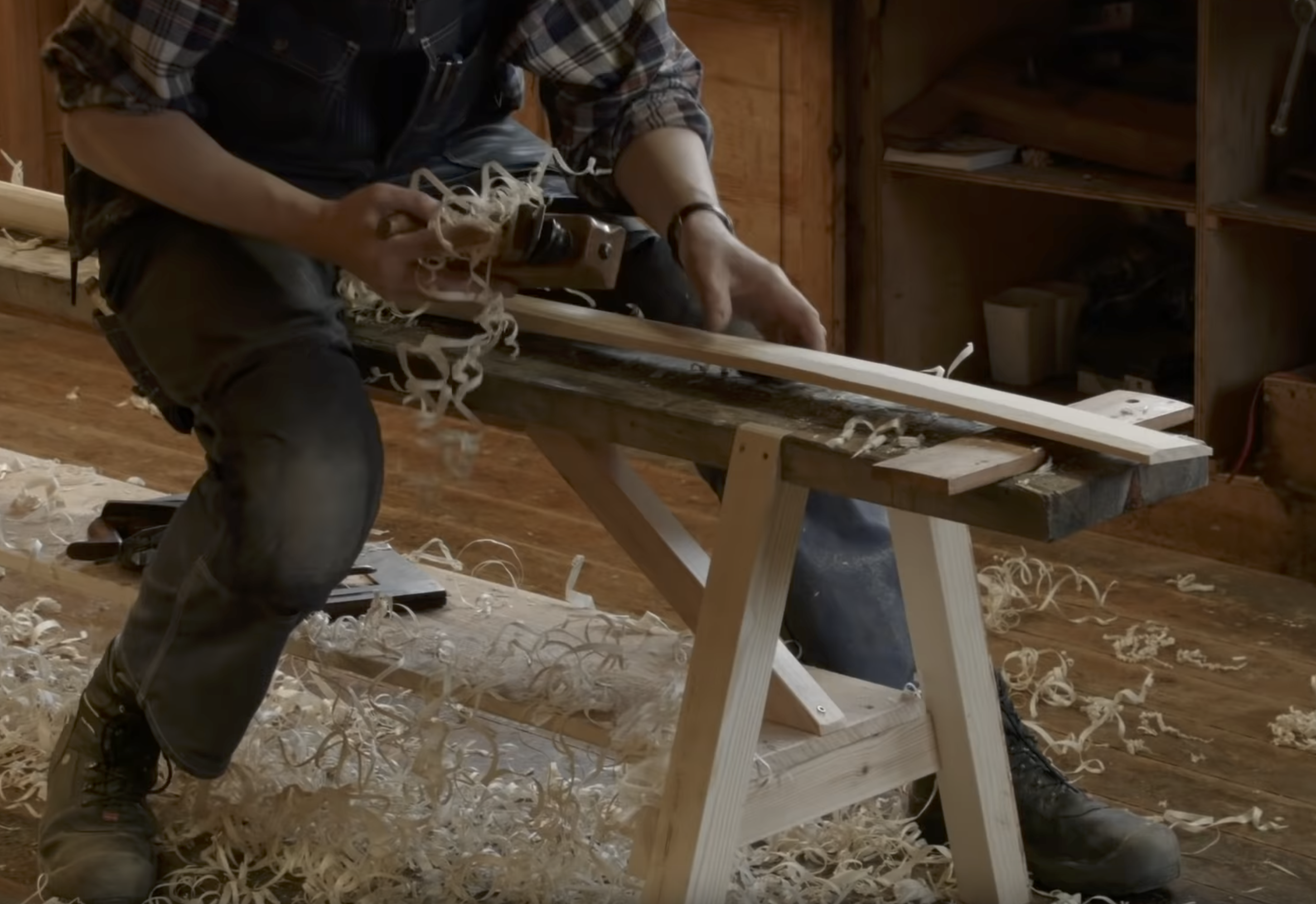 VIDEO: How to Make a Traditional Wooden Oar - Soundings Online
