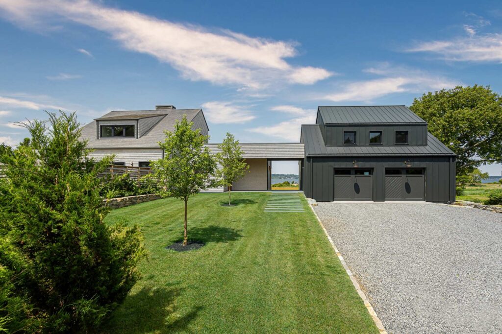 451 Seapowet Avenue, Tiverton, Rhode Island