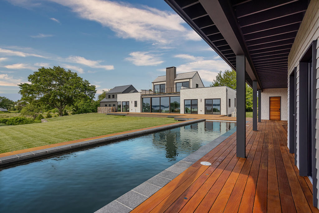 451 Seapowet Avenue, Tiverton, Rhode Island