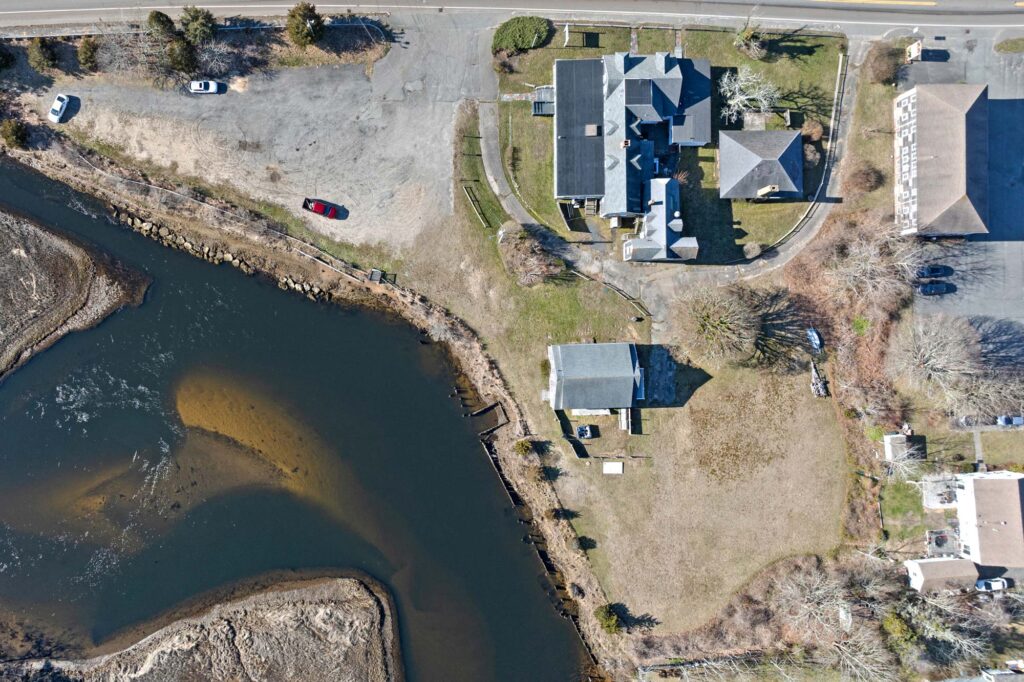 126 Main St, West Harwich, MA