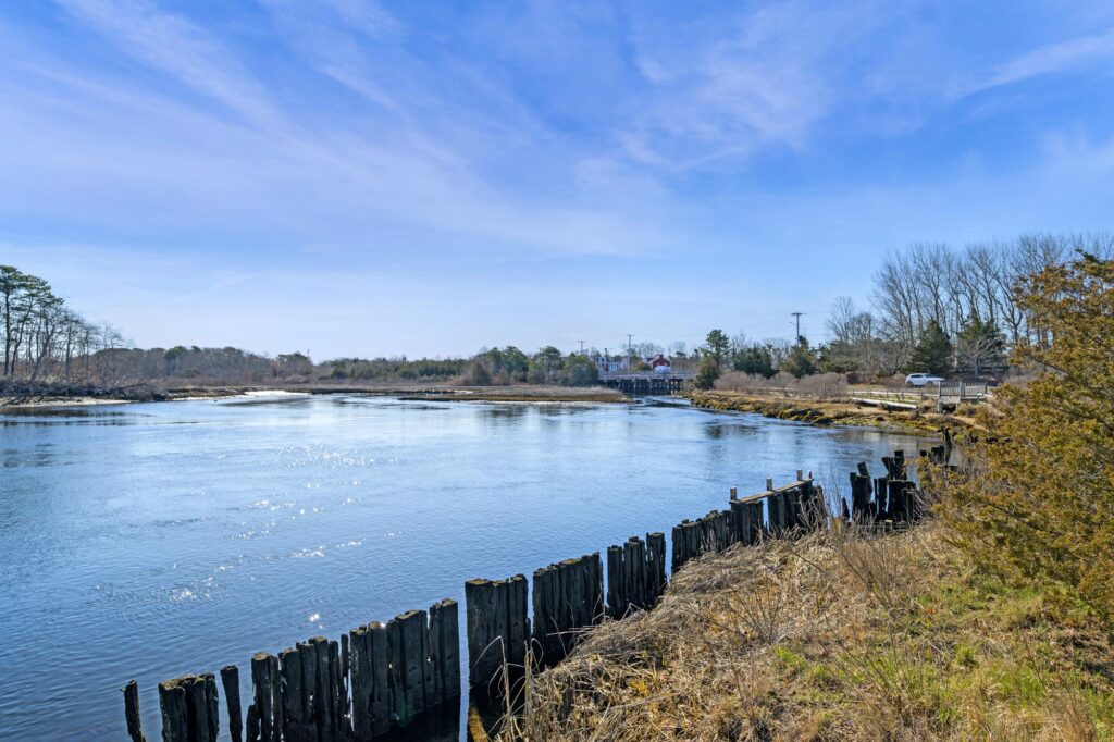 126 Main St, West Harwich, MA