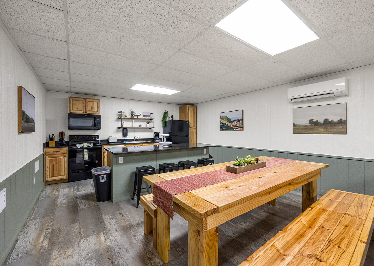 Bunkhouse Large Group Camping in Texas Splashway Campground