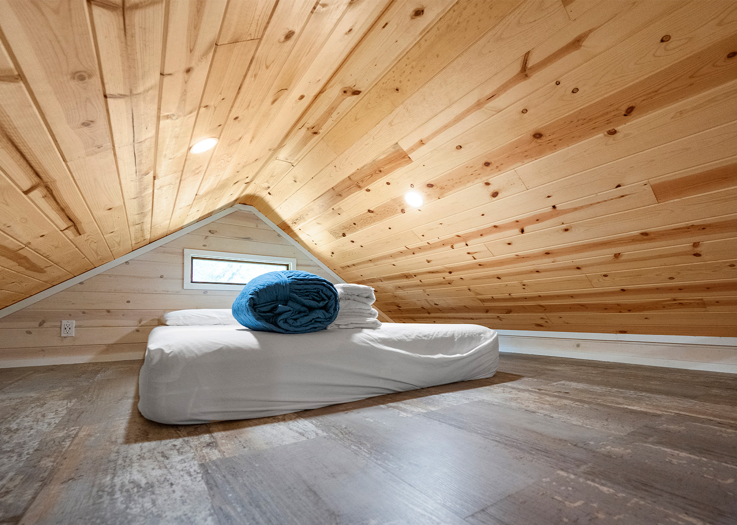 Bungalow Rentals Sheridan, TX Splashway Campground