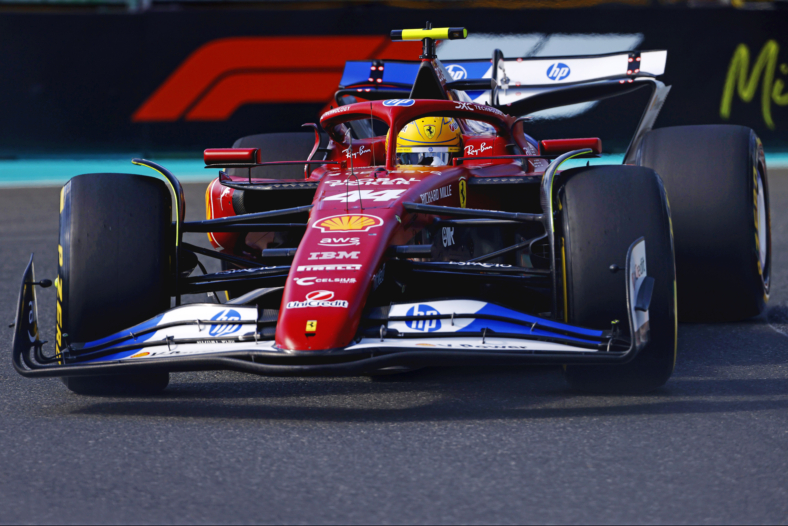 F1 Lewis Hamilton Ferrari