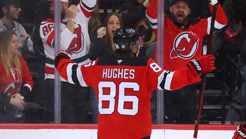 NHL: Dallas Stars at New Jersey Devils