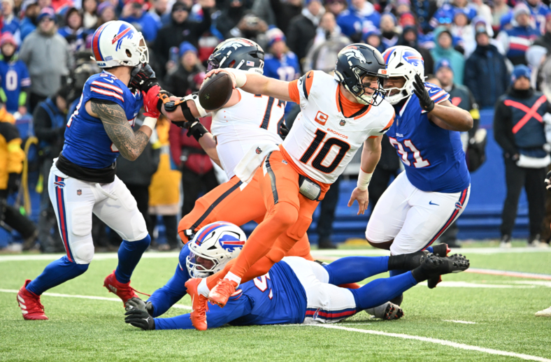 NFL: AFC Wild Card Round-Denver Broncos at Buffalo Bills