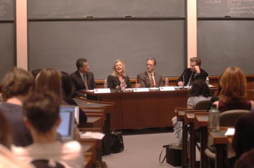 Jeffrey R. Toobin ’82, Lis W. Wiehl, and James B. Stewart Jr. relate their experiences with law in the world of journalism last night.