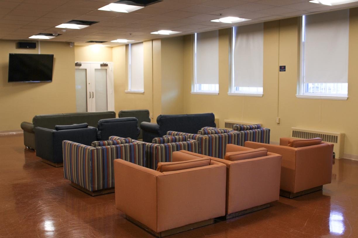 JCR in Cabot House Flyby The Harvard Crimson