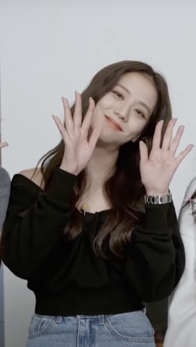 Catch BLACKPINK's JISOO In Singapore's AMORTAGE Pop-Up Store