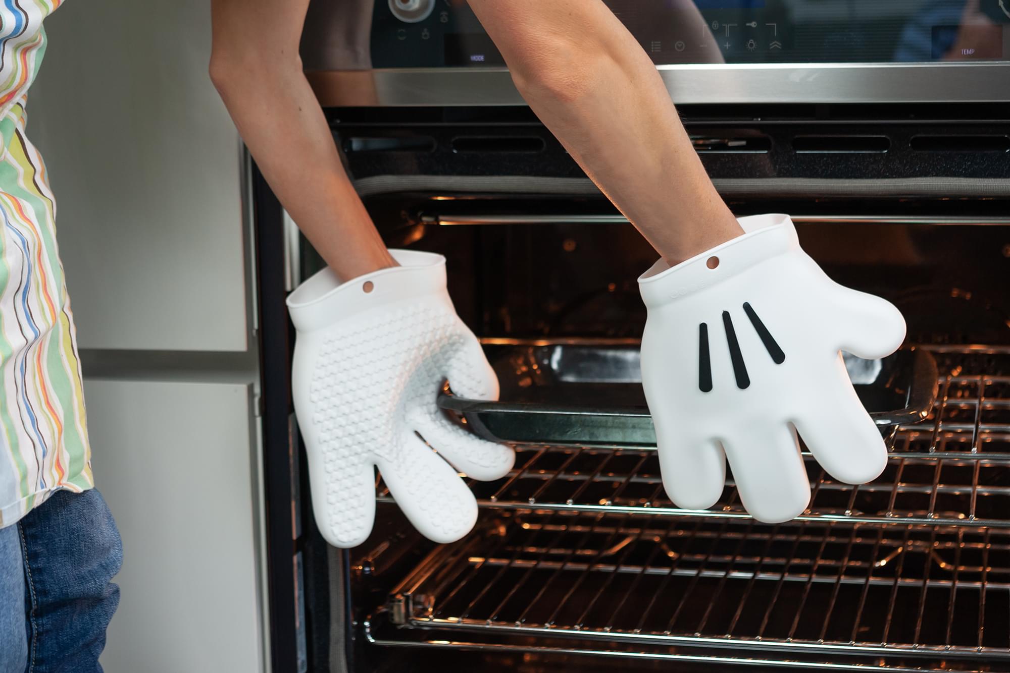 Disney Mickey Mouse Silicone Oven Mitt Set Right & Left Hand Glove