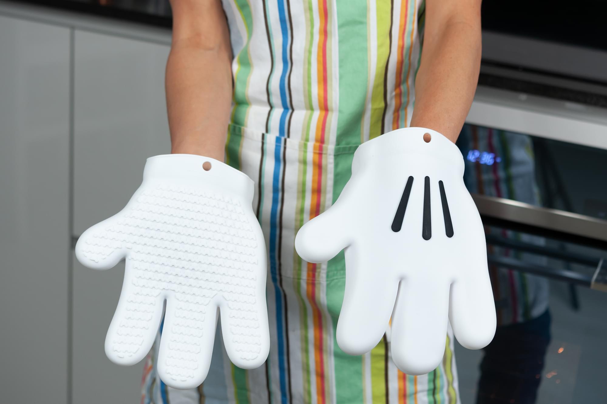 Disney Mickey Mouse Silicone Oven Mitt Set Right & Left Hand Glove