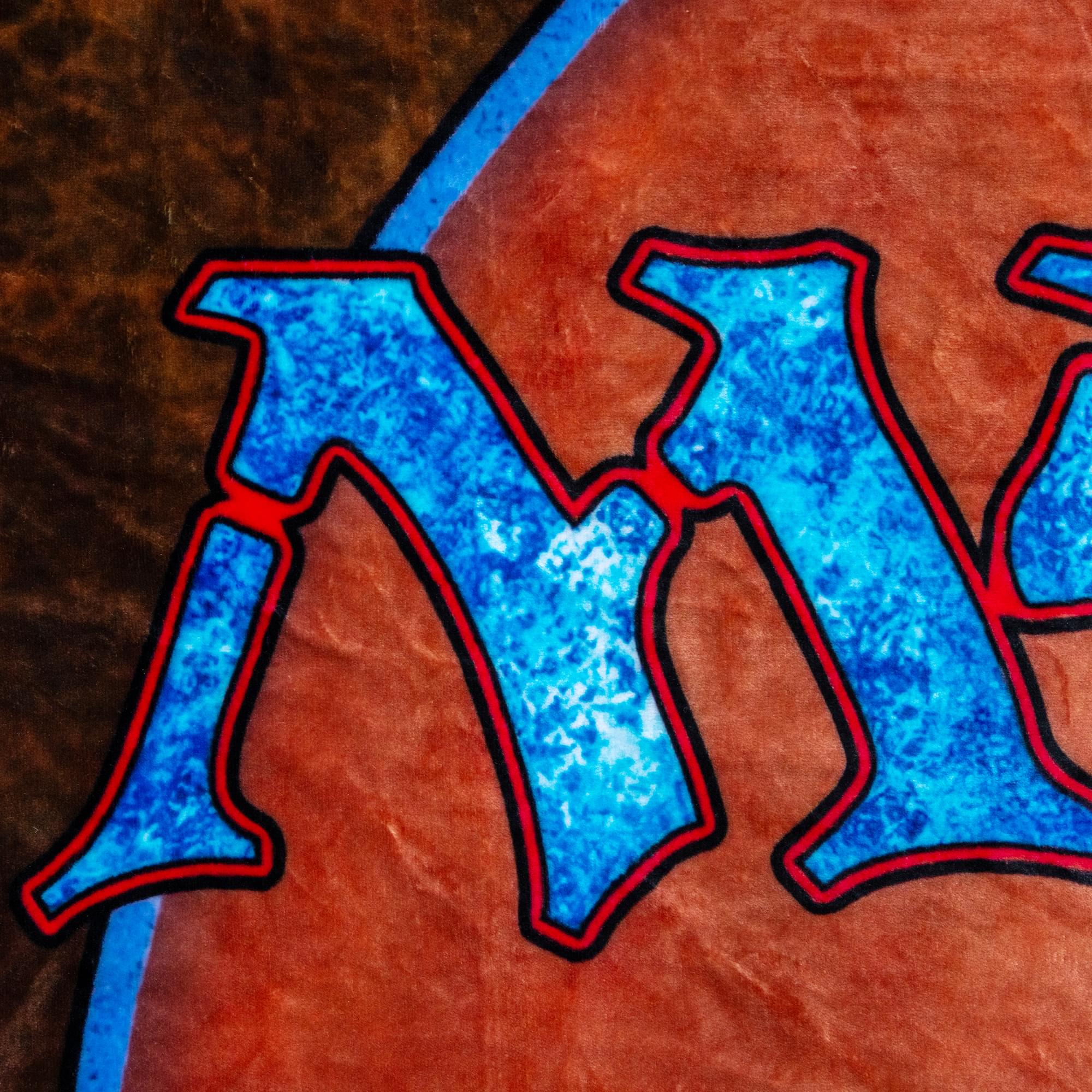 mtg card blanket Toynk Magic: The Gathering Back Fleece Throw Featuring the classic TMNT logo Magic the Gathering: Black Lotus