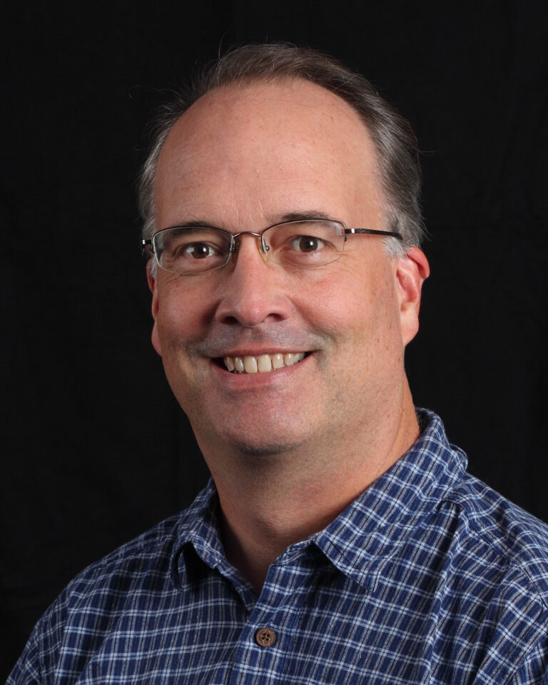NMMA Hands Out Leadership Award