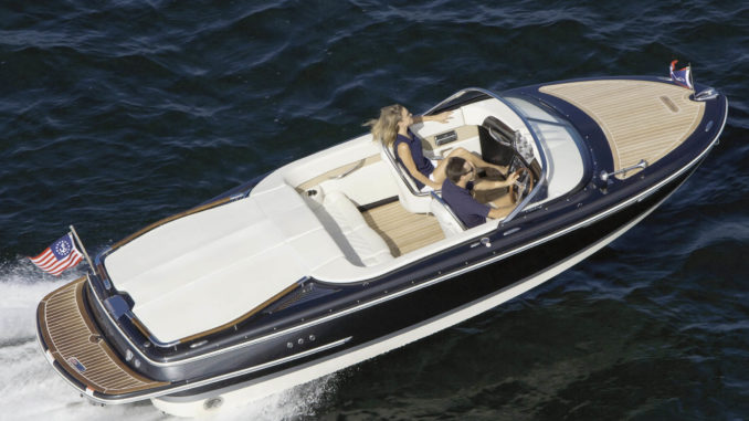 Chris-Craft-carina Chris-Craft-carina