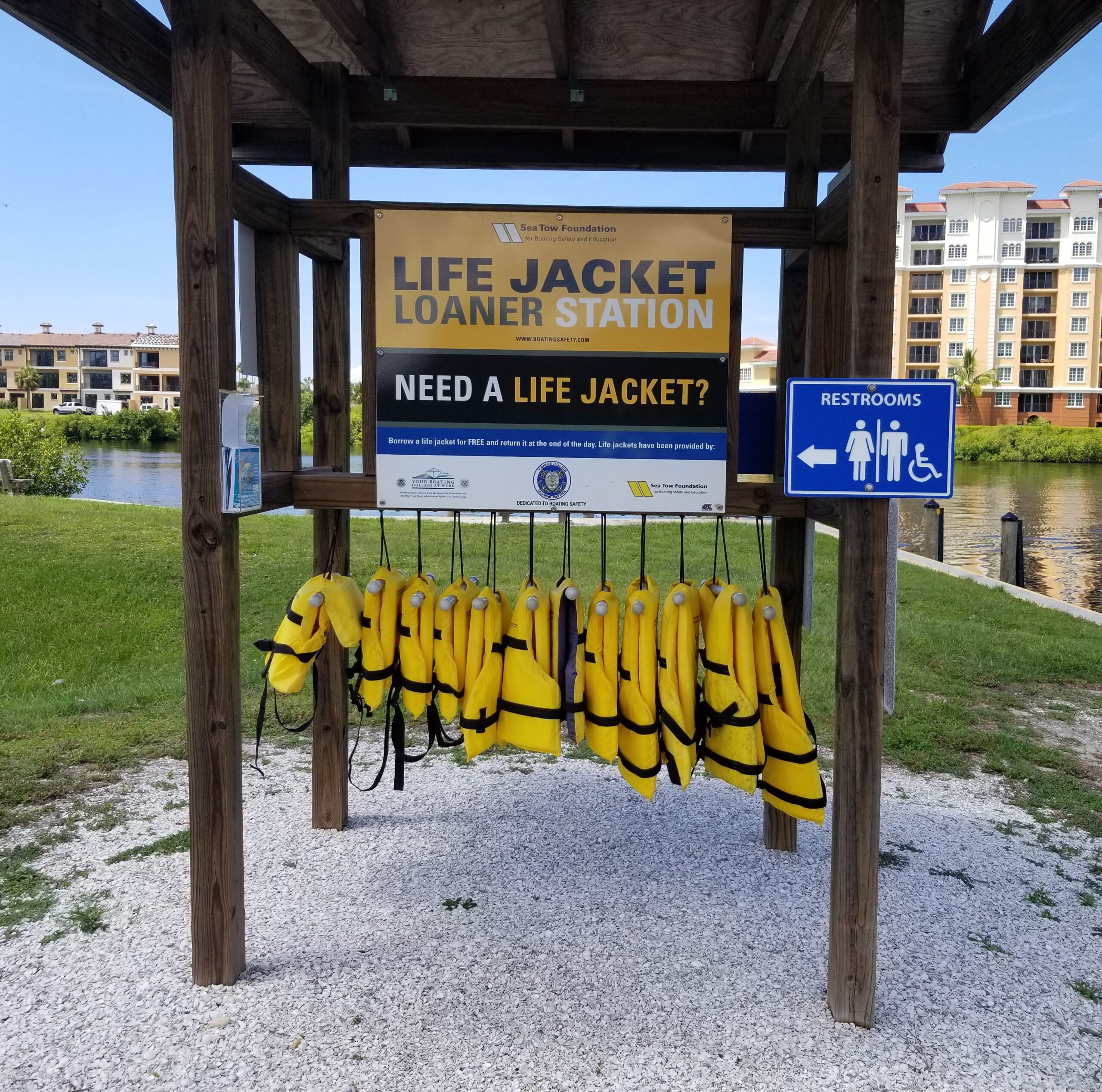 1_YAMAHA.LIFE.JACKET