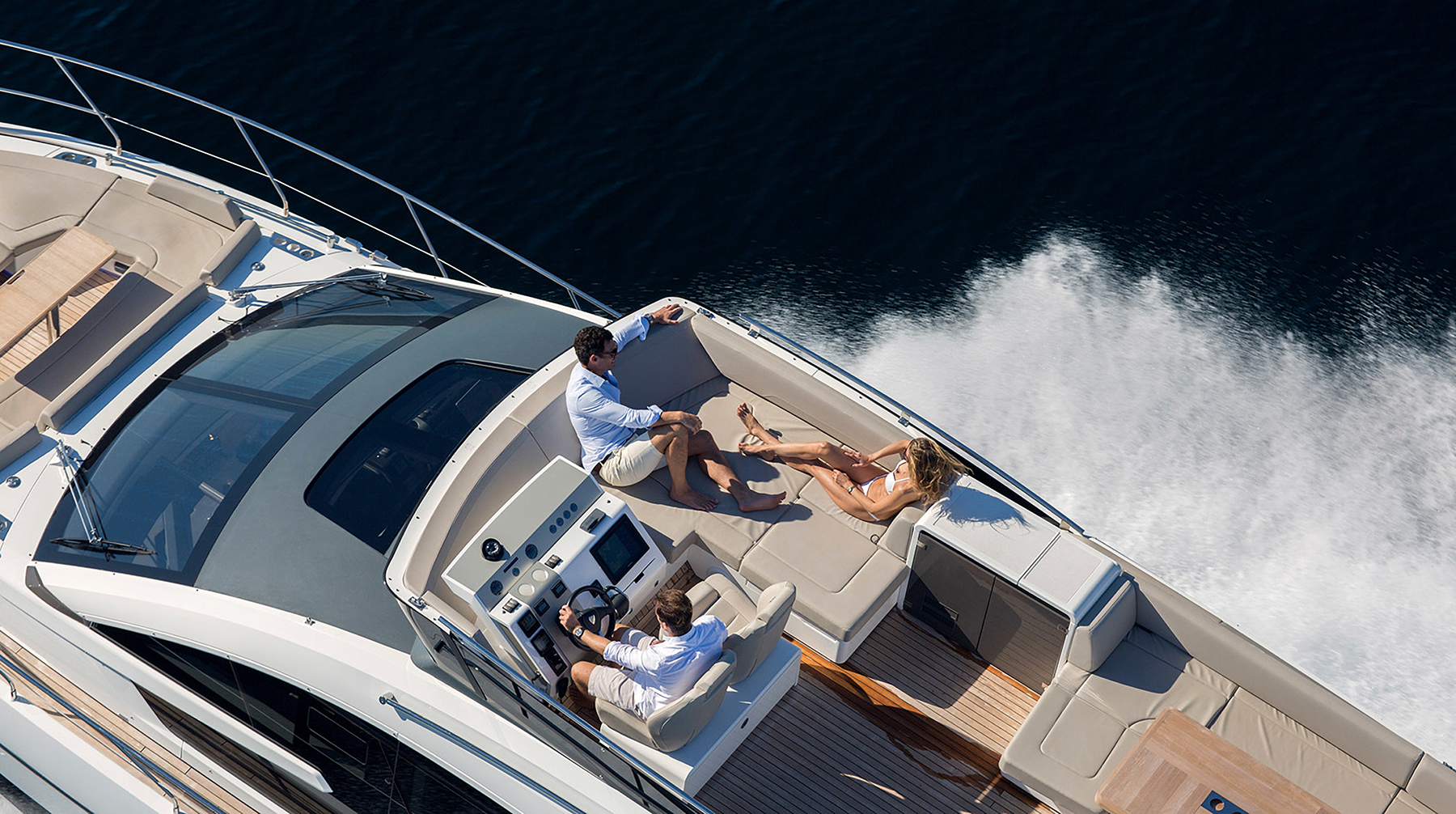 3_FairlineSquadro53