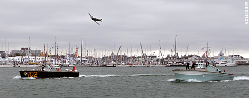091010_boatsbird2