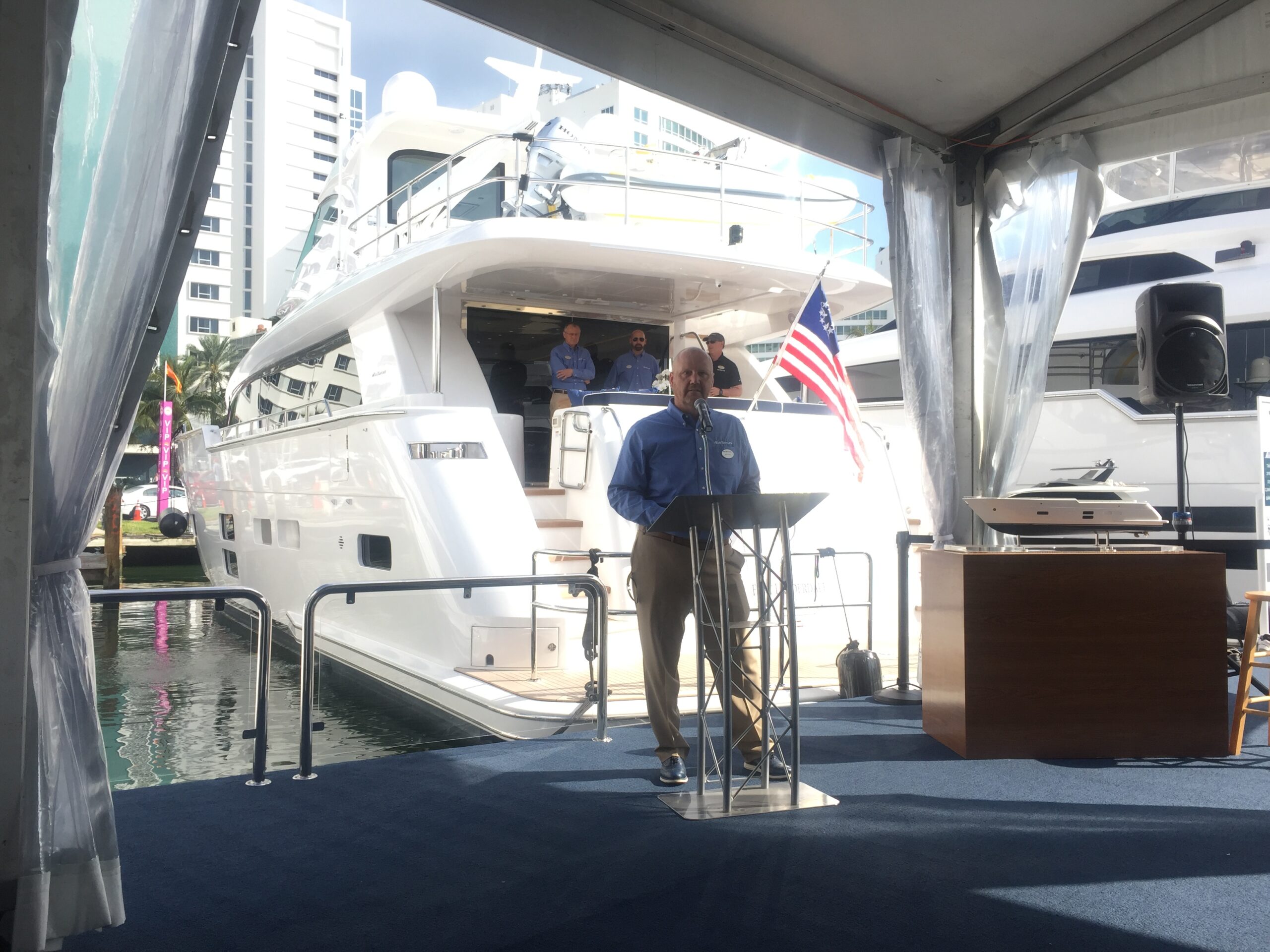 miami-hatteras-grindle miami-hatteras-grindle