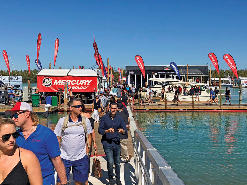 dock-crowds-friday dock-crowds-friday