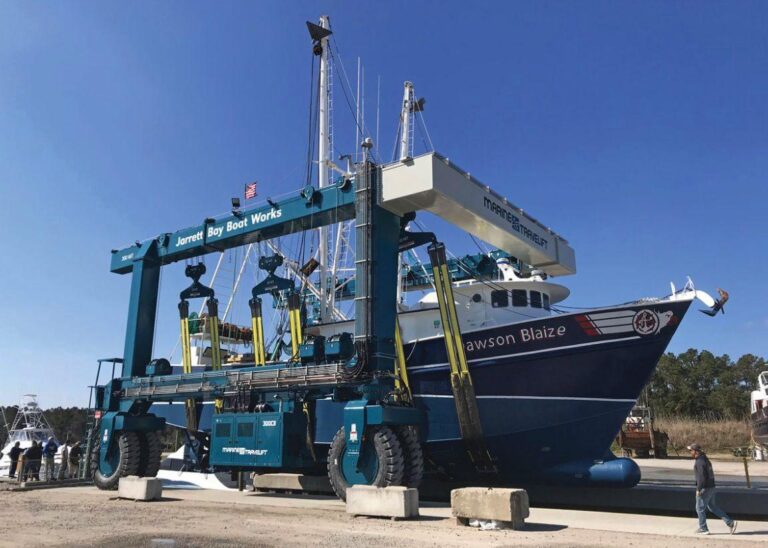 Jarrett Bay adds 300-ton Travelift