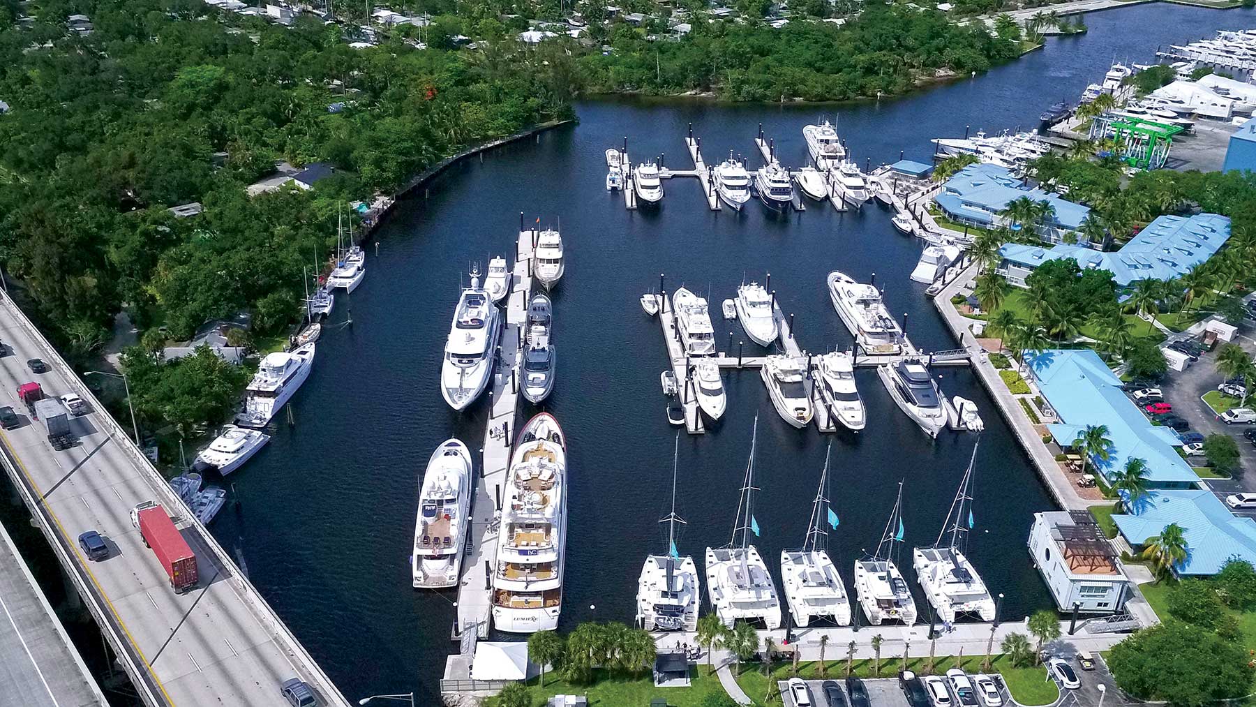 1.-LAUDERDALEMARINECENTER_1800